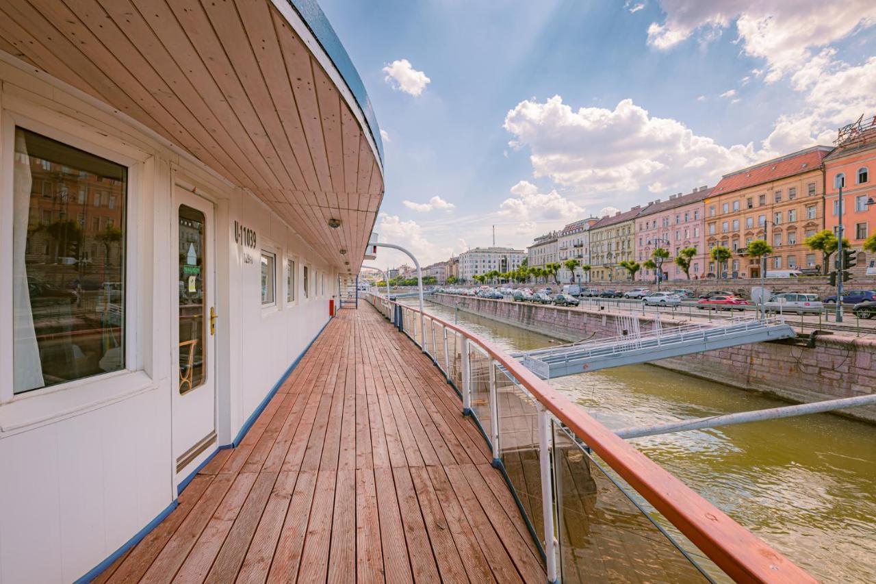 Grand Jules - Boat Hotel Budapest Exteriör bild